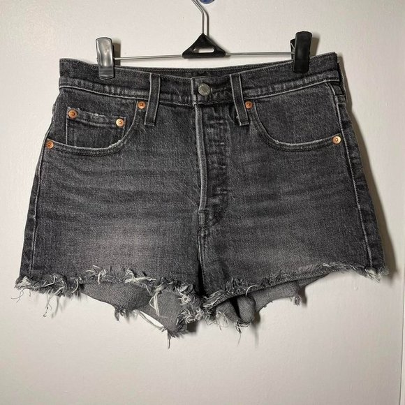 Levi's Black Denim Women's Shorts - Picture 1 of 4